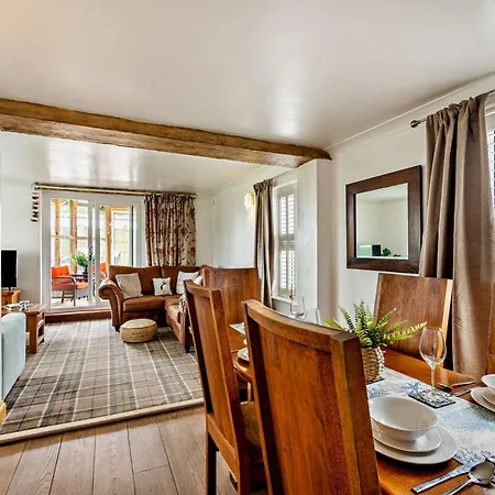 4 Bed In Allonby 95050 *