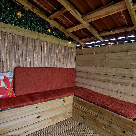 4 Bed In Allonby 95050 *