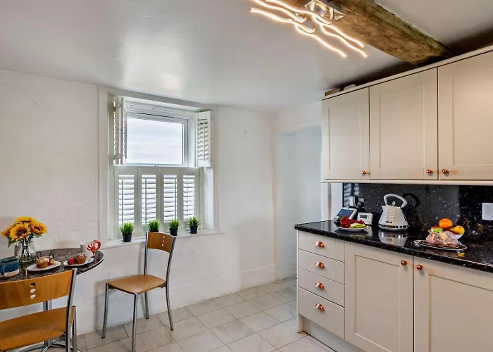 4 Bed In Wigton Oc-95050 *